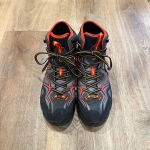 Men’s Merrell Mid Hiking Shoes Boots size 10.5